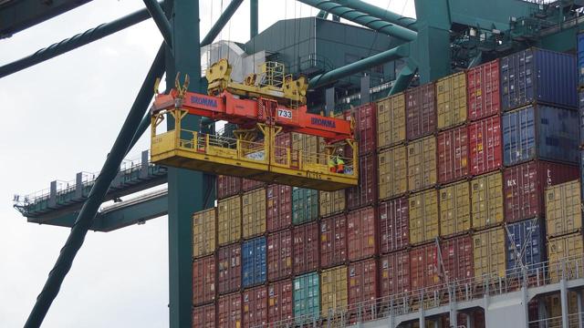 US container imports surge as strike threats heighten supply chain tensions.