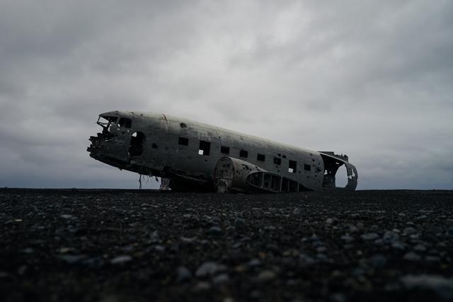 Flight data and video hint at an explosion before Prigozhin's plane crash.